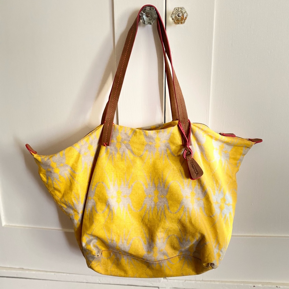 Loquita everyday bag, yellow with silver pattern